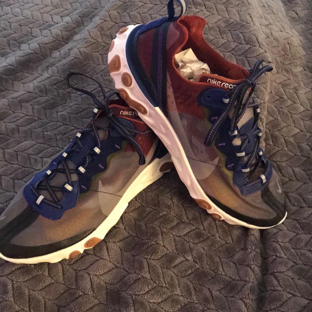 Nike React Element 87 - unworn